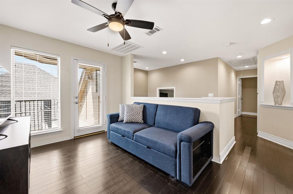 Villas At Trophy Club The - Residential