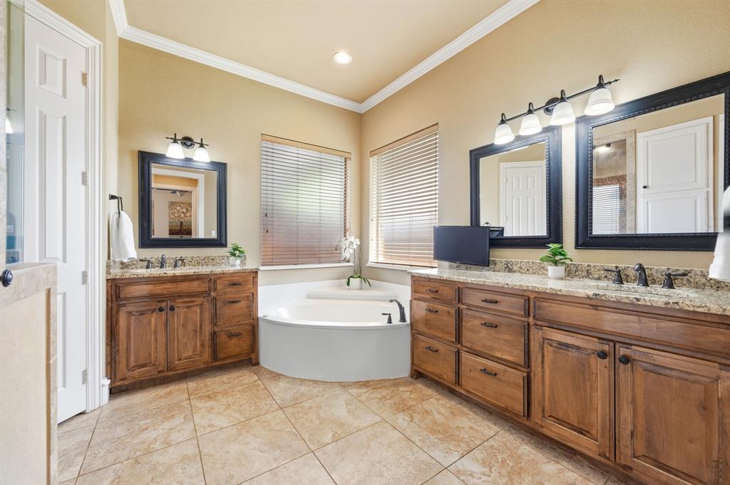 Villas At Trophy Club The - Residential