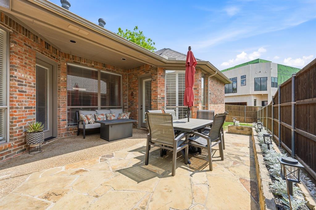 Villas At Trophy Club The - Residential