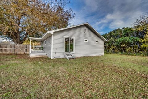 A home in Waxahachie