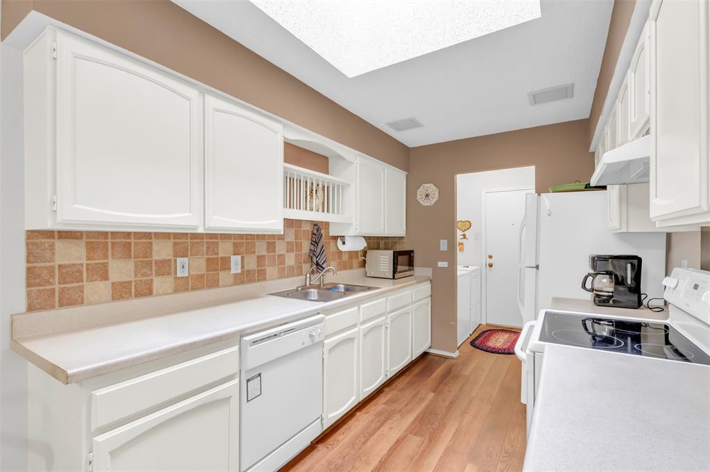 White Rock Meadows - Residential