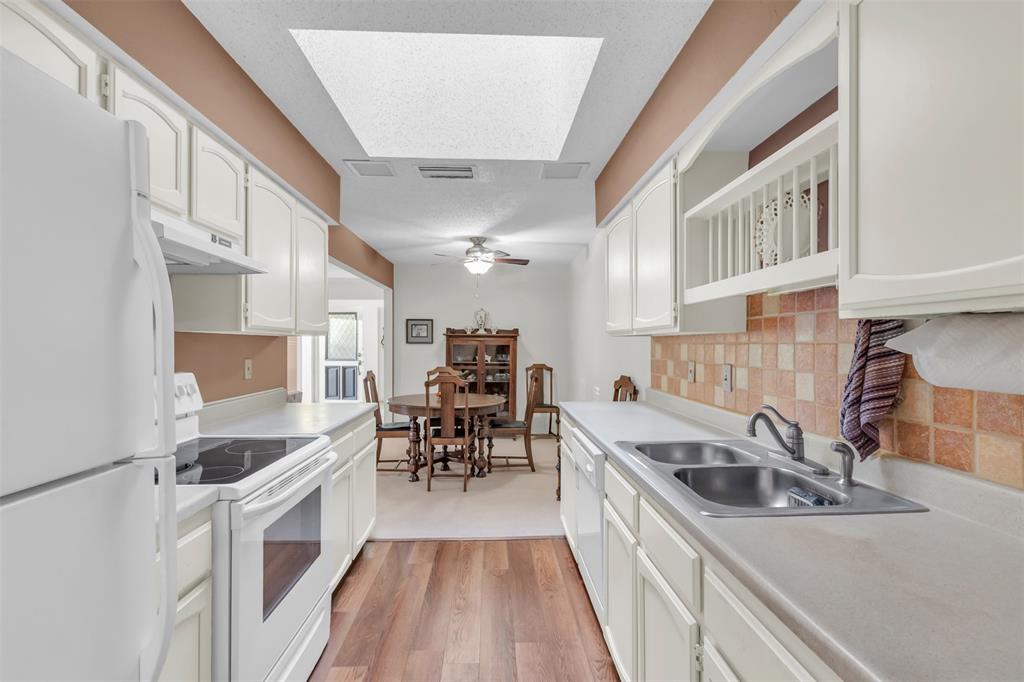 White Rock Meadows - Residential