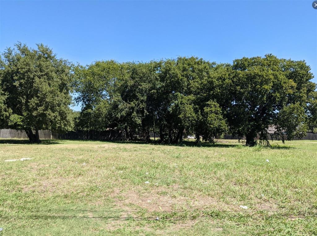 Photo of 1605 W Bruton Road, Mesquite, TX 75149 (MLS # 21349186)