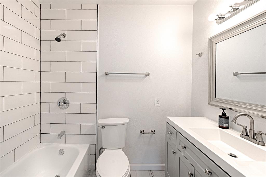 Parkwood Creek Condos - Residential Lease