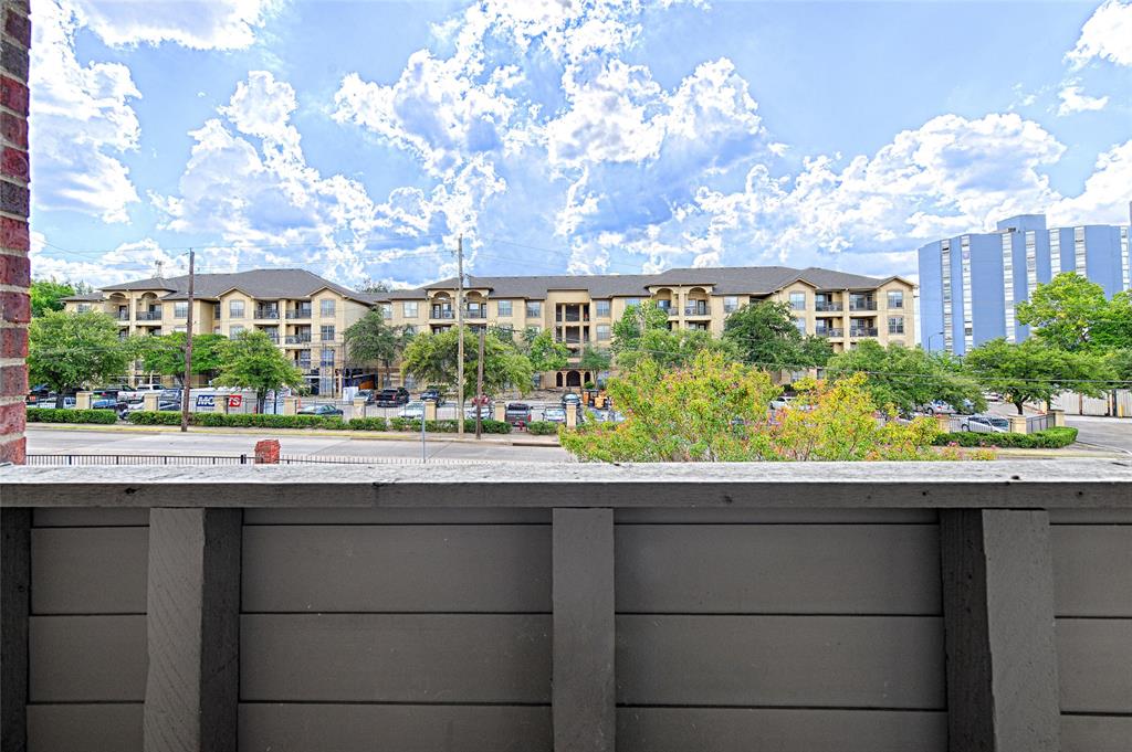 Parkwood Creek Condos - Residential Lease