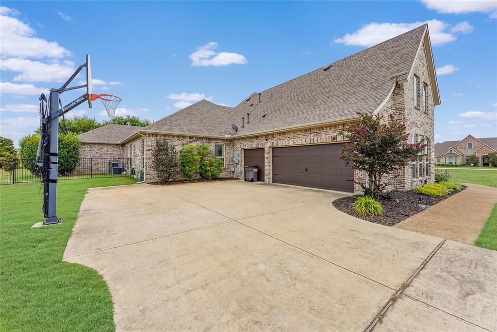 2800 Bauer Court