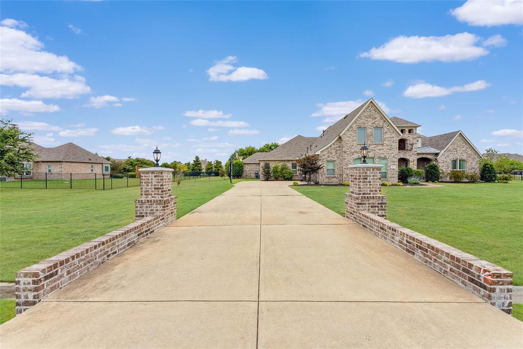 2800 Bauer Court