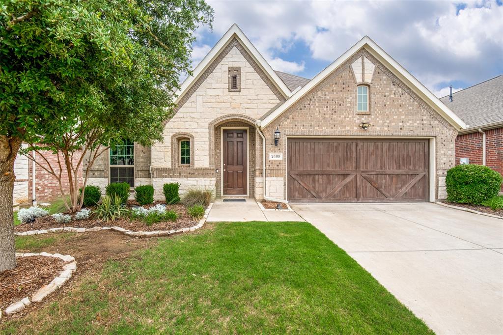2409 Valley Lane