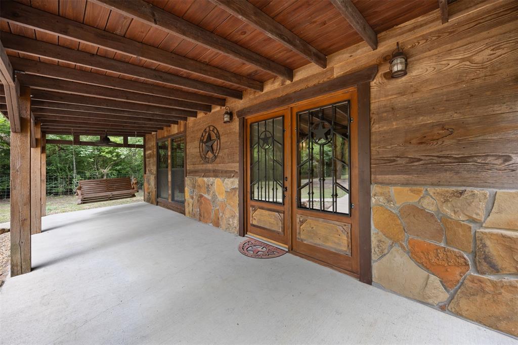 1587 Stainback Road