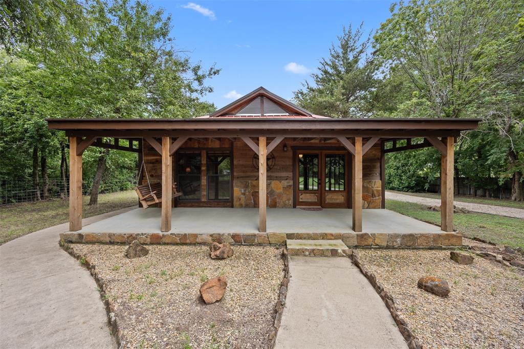 1587 Stainback Road