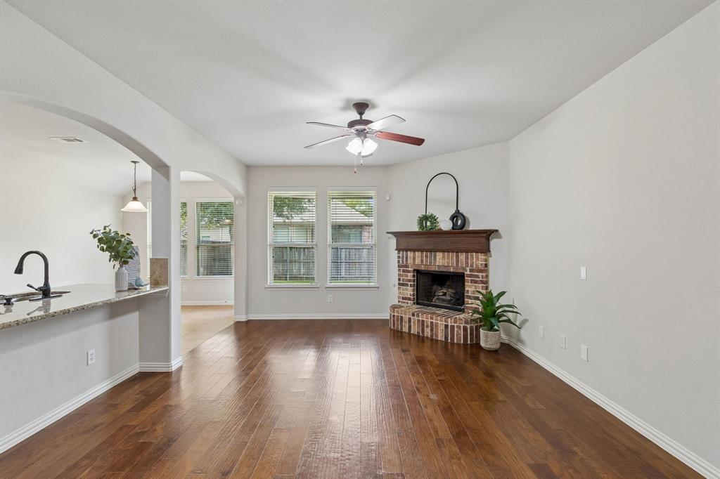 1906 Faircrest Lane