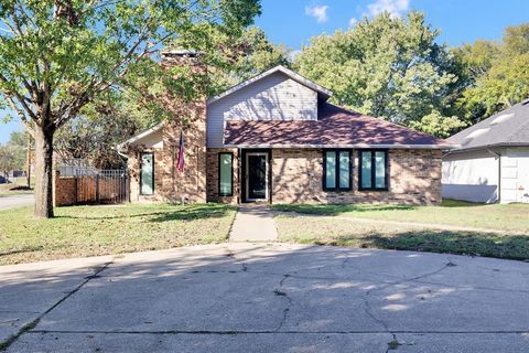 A home in Lindale