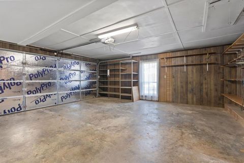 A home in Gladewater