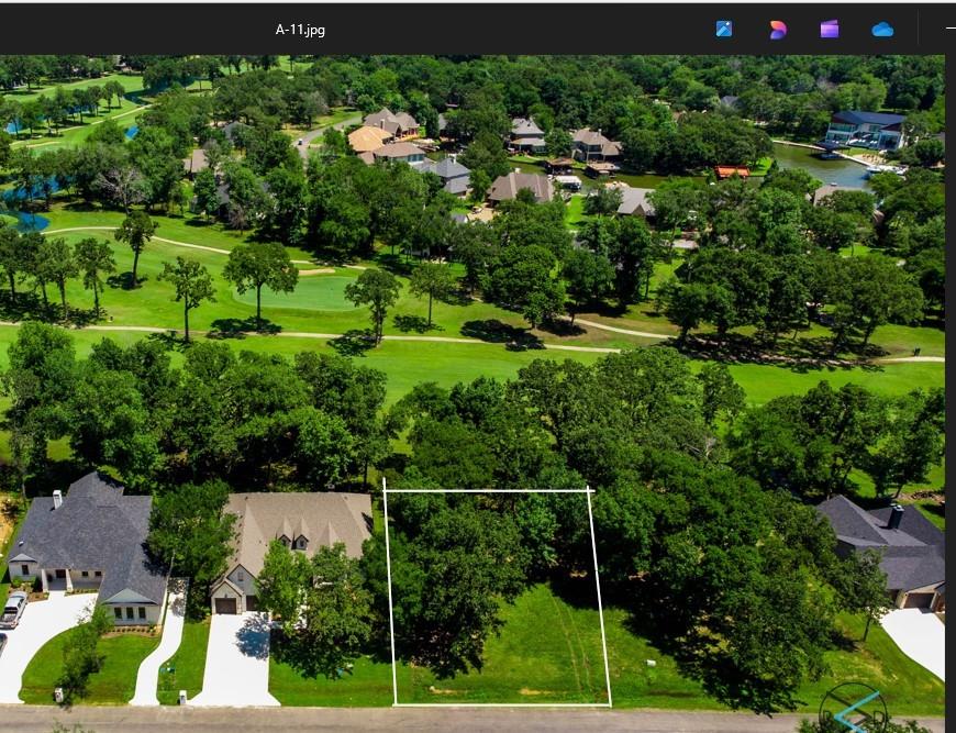 Pinnacle Club - Land