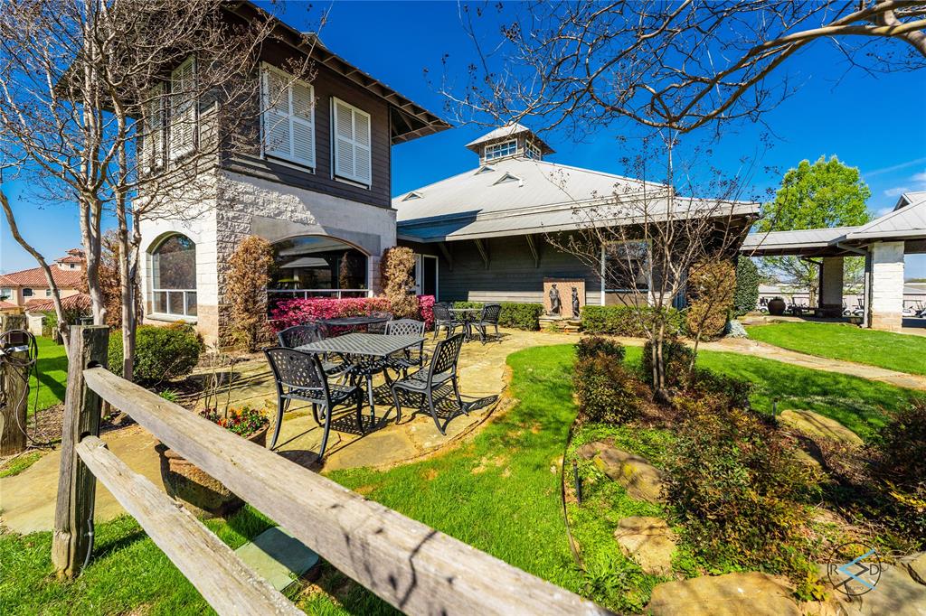 Pinnacle Club - Land