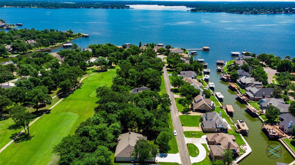 Pinnacle Club - Land