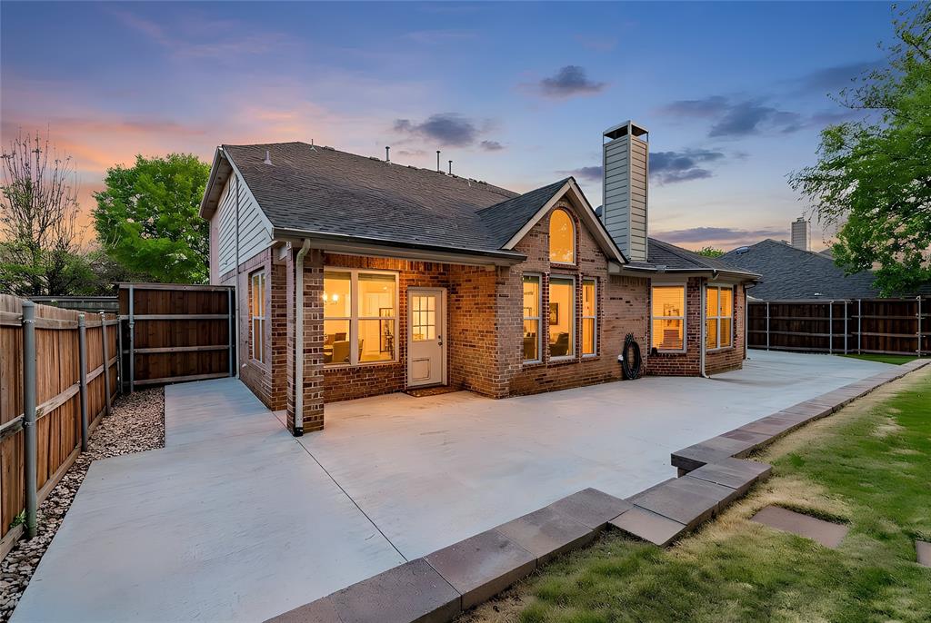 3905 Park Wood Dr Drive