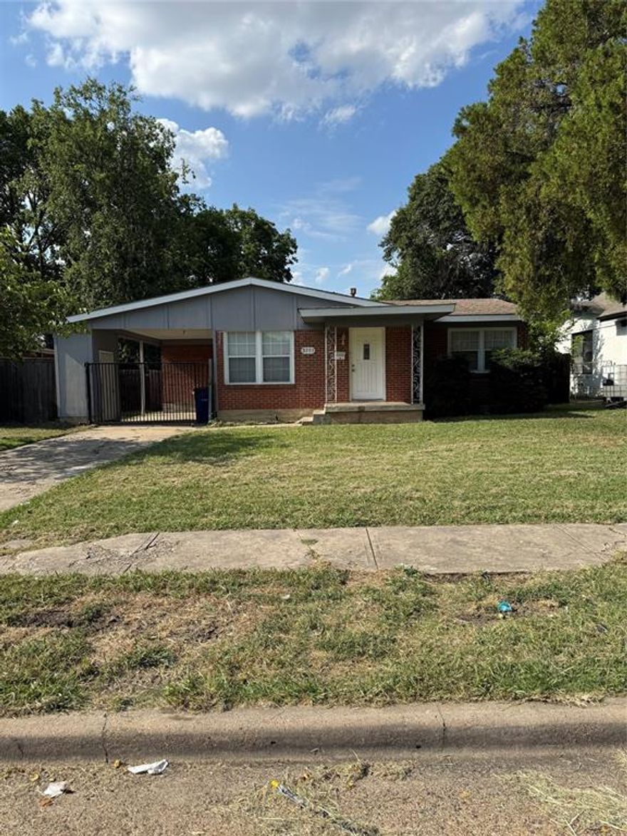Charming 2-bedroom, 1-bath single-family home available for lease in the desirable Casa View neighborhood of East Dallas! This well-maintained home offers original hardwood floors, an inviting living area, and  plenty of storage. Enjoy a spacious backyard, perfect for outdoor living, and convenient garage carport parking.

Located near White Rock Lake, the Dallas Arboretum, shopping, dining, and parks, with easy access to I-30 and I-635 for quick commutes. Pets considered on a case-by-case basis. Tenant responsible for utilities, lawn care, and renter’s insurance.

All information deemed reliable but not guaranteed. Tenant and tenant’s agent to verify all measurements, features, and schools.
