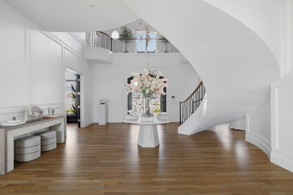 12425 Farmstead Drive