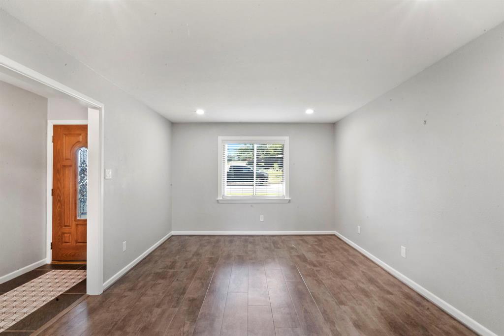 Roselawn 02 - Residential Lease