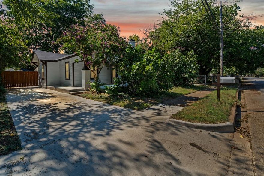 This spacious 3-bedroom, 2-bath home in the heart of Cleburne offers charm, functionality, and is a wonderful place to call home. With 1,628 square feet of living space, you’ll enjoy a layout that balances cozy living. The home has a separate utility room and an extra flex space that would be ideal for a large pantry, office or mud room —featuring a large living area with a fireplace, dedicated dining room, and a spacious primary suite. The newly built privacy fence in the backyard is a standout, ideal for children and pets. Whether you're looking for a first-time home or wanting to downsize, this property delivers. The home blends timeless character with practical updates, including wood flooring, ample natural light, and granite counter tops. Located in the established Original Cleburne neighborhood with no HOA, you’re just minutes from schools, shops, dining, and parks—offering a quiet retreat without sacrificing convenience.