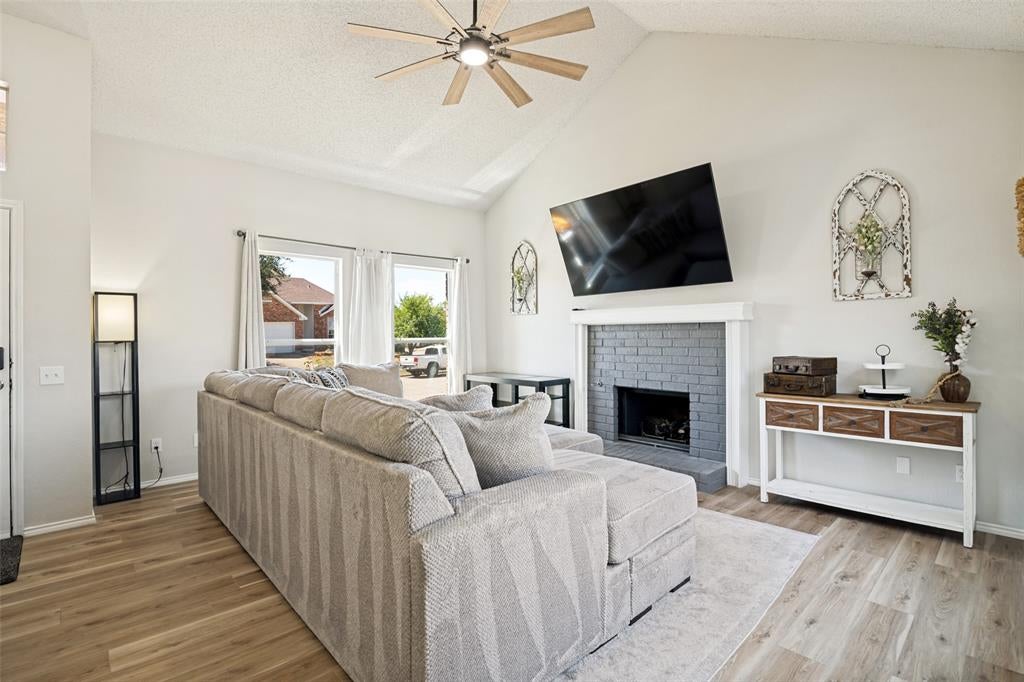 1562 Shalfont Lane