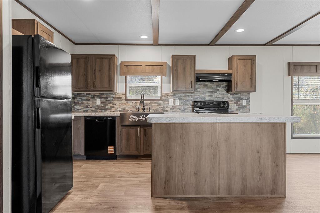 WALTON J T - Residential