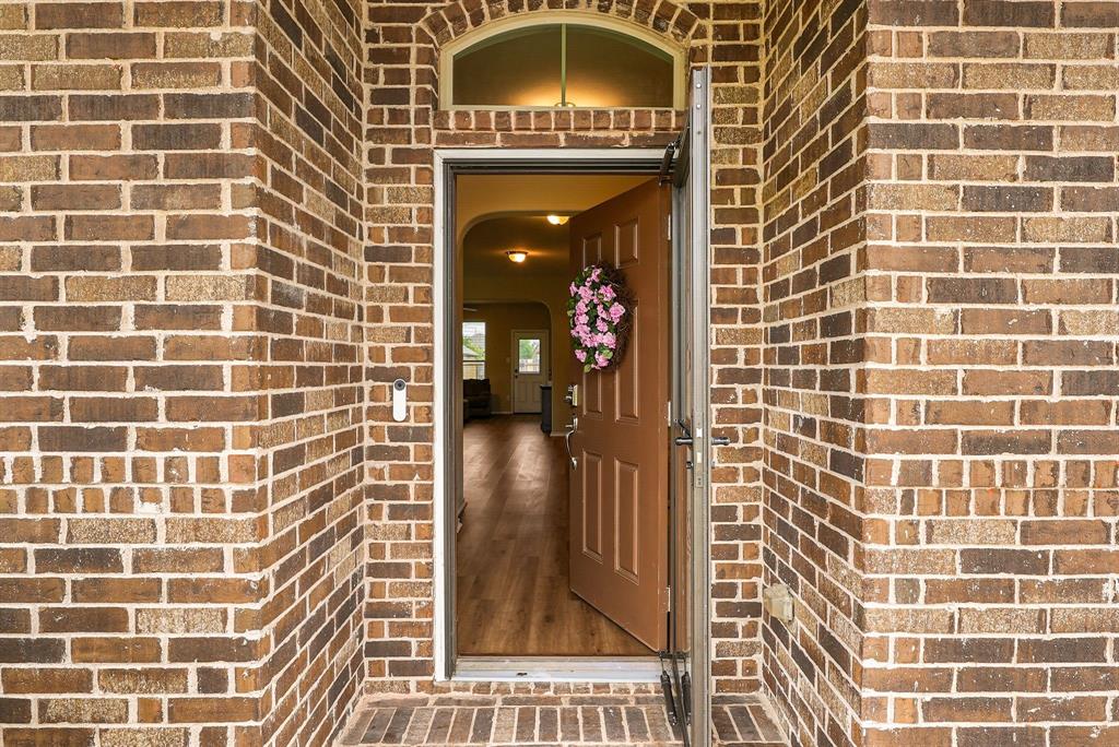 1720 Cross Creek Lane