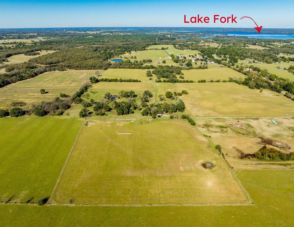 977 N Farm to Market 17