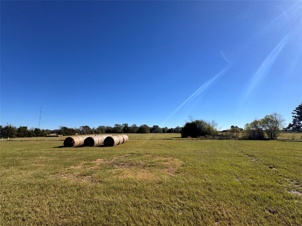 977 N Farm to Market 17