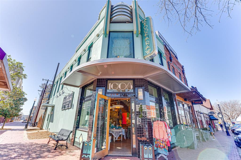 1008 E 15th Street