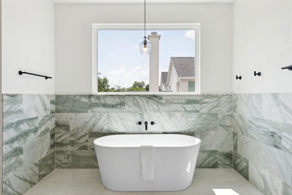 DAVILLA DRIVE ESTATES - Residential