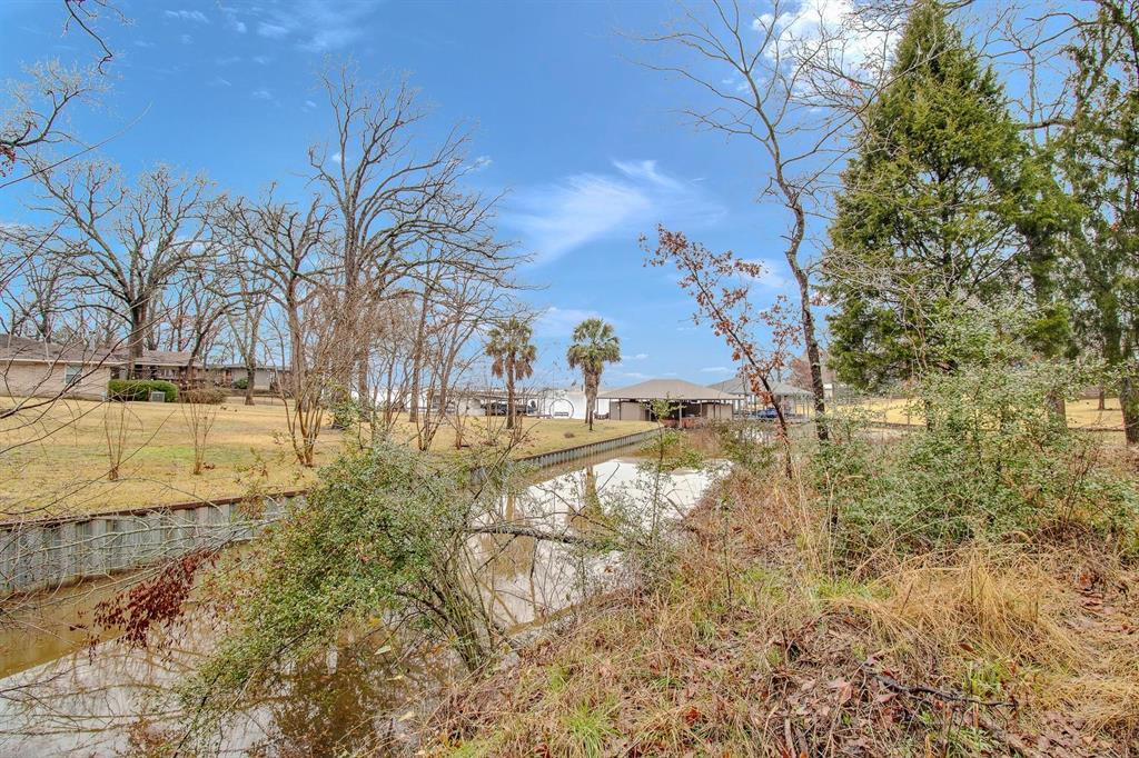 CEDAR CREEK LAKE CHANNEL FRONT - Land