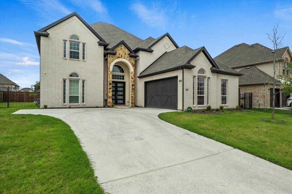 942 Lindsay Lane