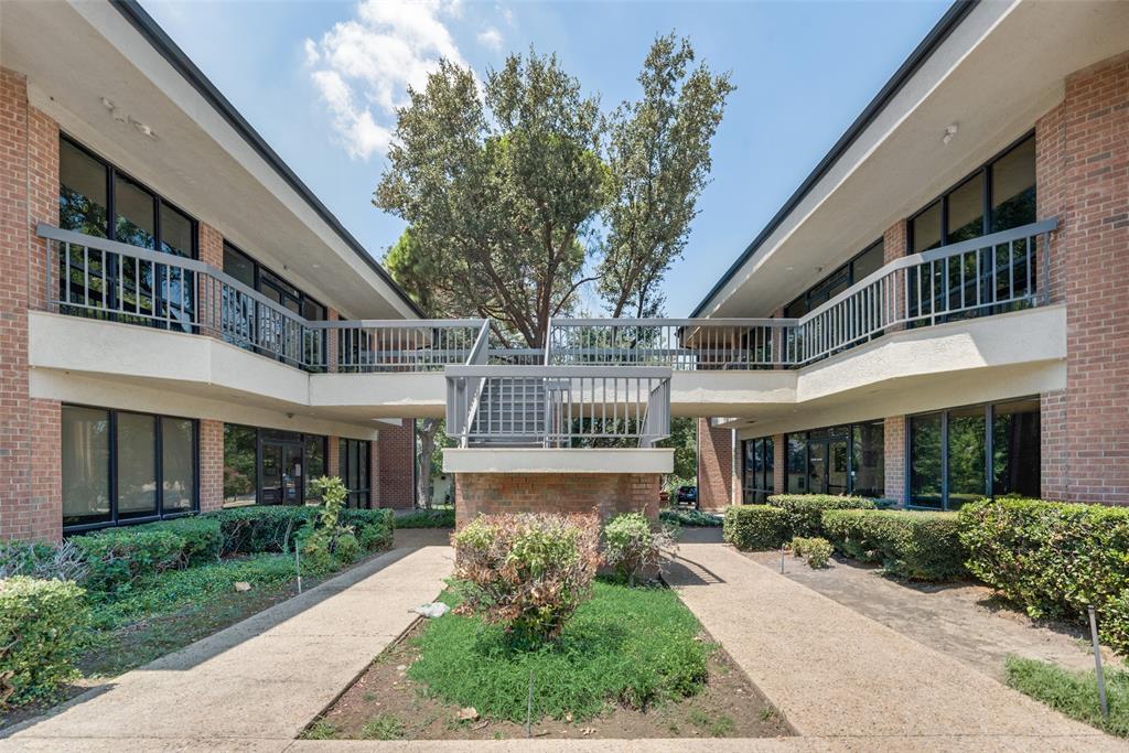2650 Valley View Lane 200