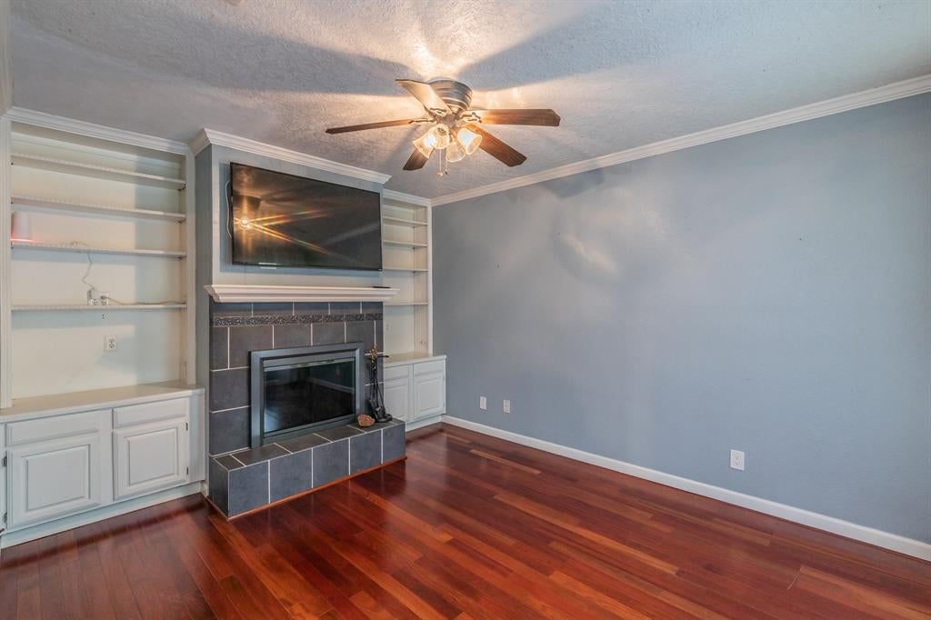 714 E Wall Street 106