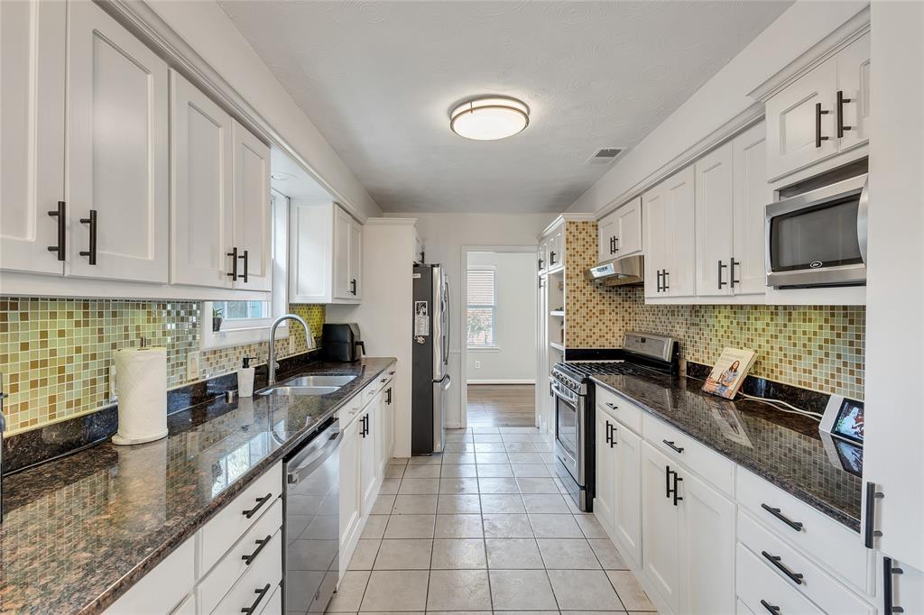 Eastwood 01 - Residential Lease