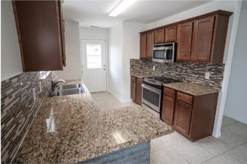 823 E College Avenue