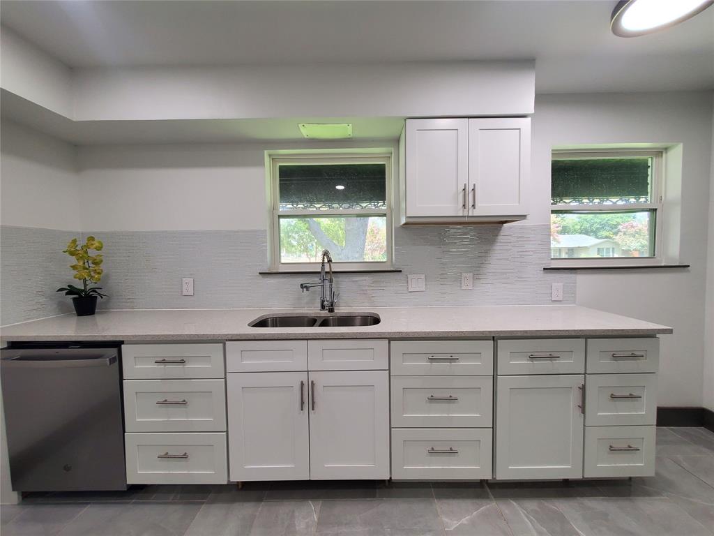 1227 Elmwood Drive