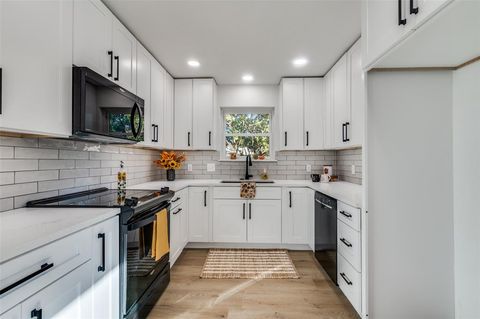 Tiny photo for 810 Darnell Avenue, Benbrook, TX 76126 (MLS # 21097019)