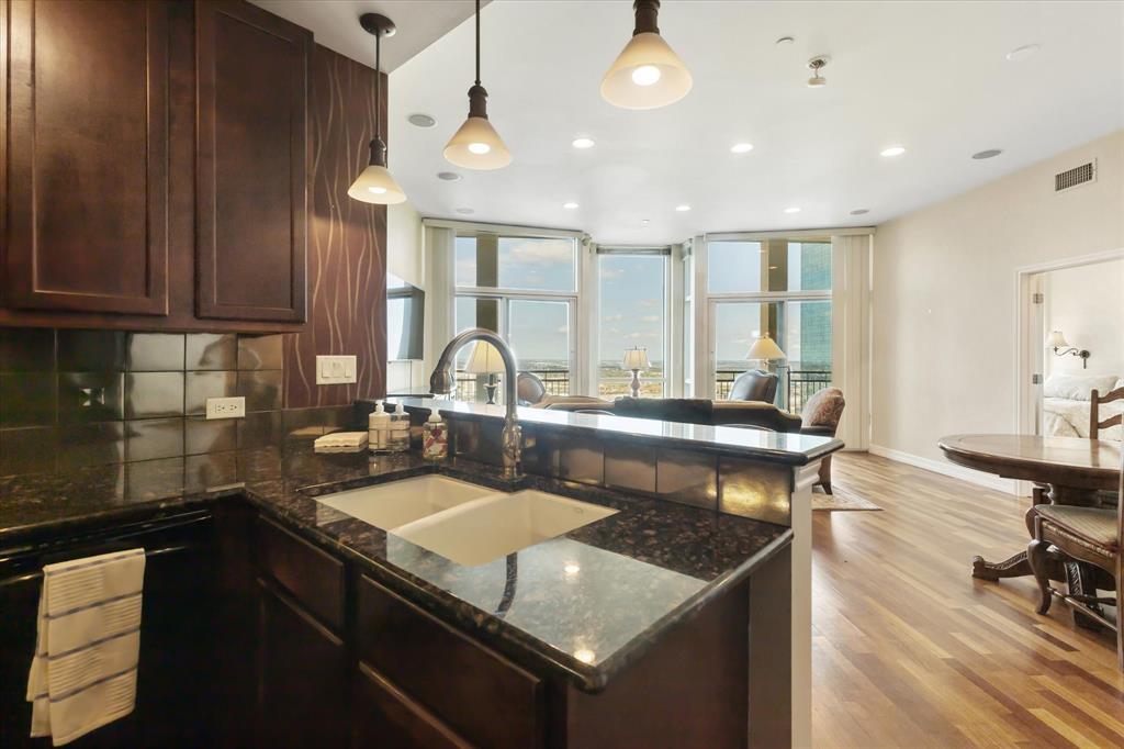 Tower Residential Condo I - Residential Lease