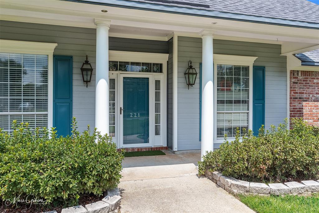 221 Ridgefield Drive