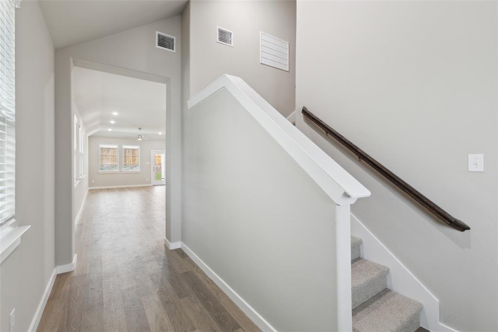 1005 London Town Lane