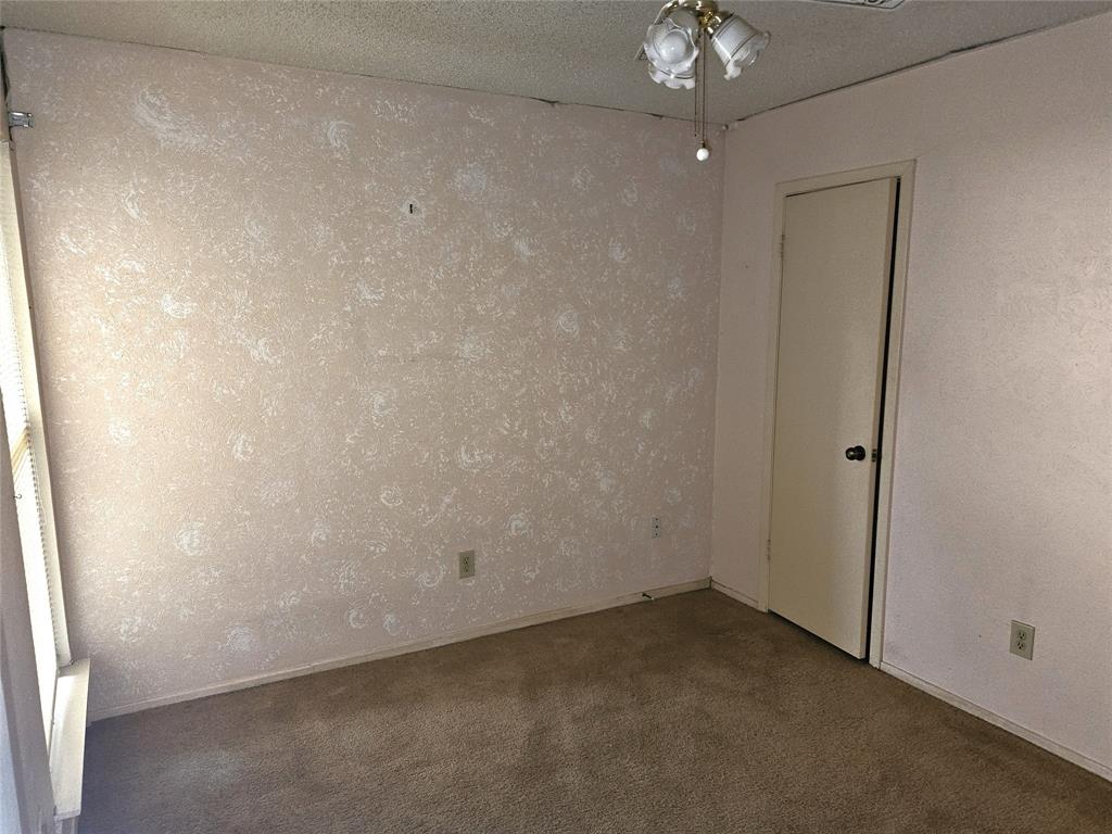 Two Worlds Broadway - Residential