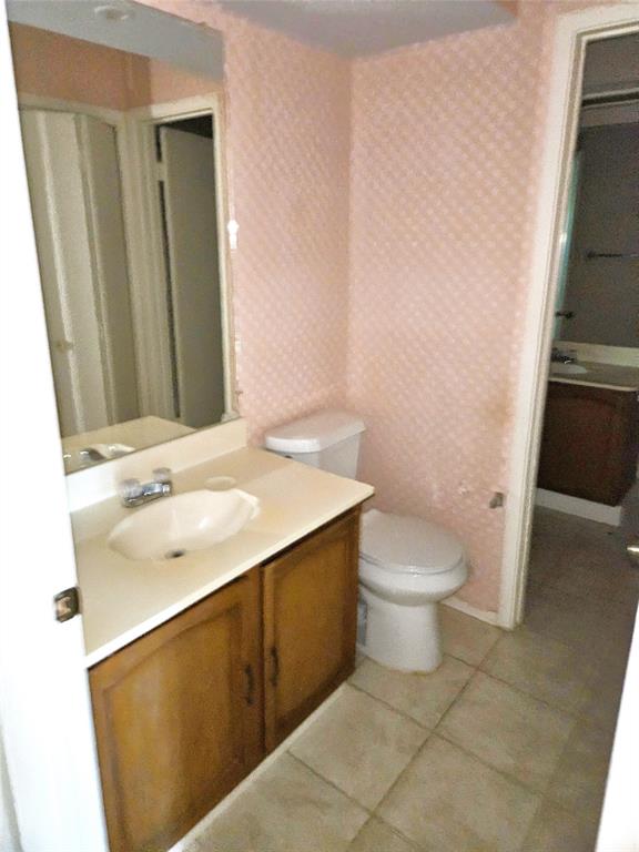 Two Worlds Broadway - Residential