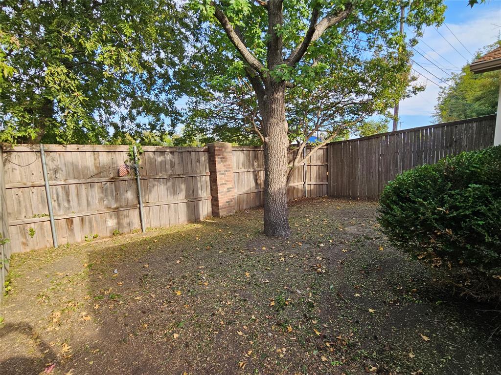 Two Worlds Broadway - Residential