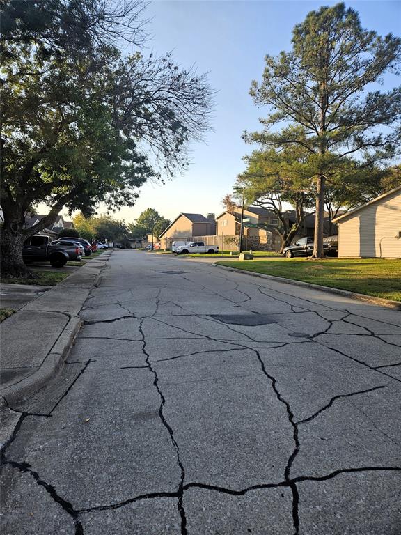 Two Worlds Broadway - Residential