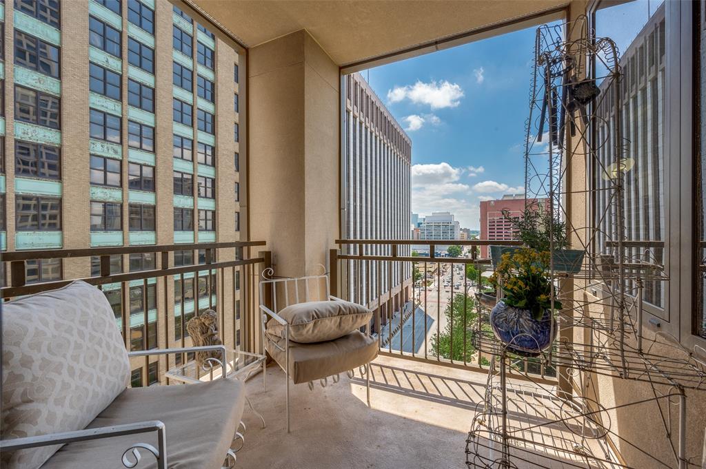 1200 Main Street 701