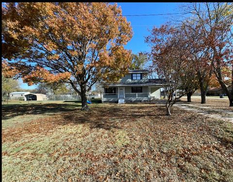 A home in Blooming Grove