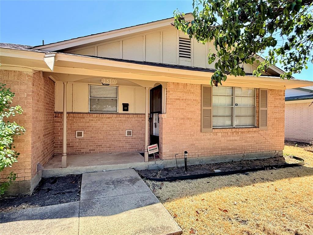 1310 Hampshire Lane